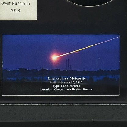 Meteorito de Chelyabinsk en caja de coleccionista