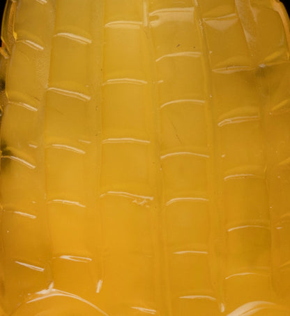 Colgante de mazorca de maíz de ámbar caramelo tallado // 8,48 gramos
