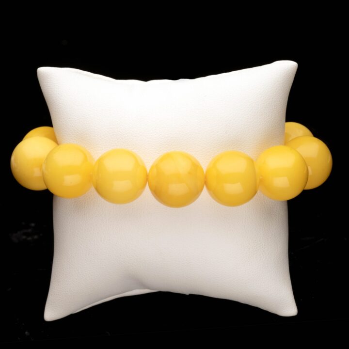 Butterscotch Amber Beaded Bracelet // 34.35 Grams