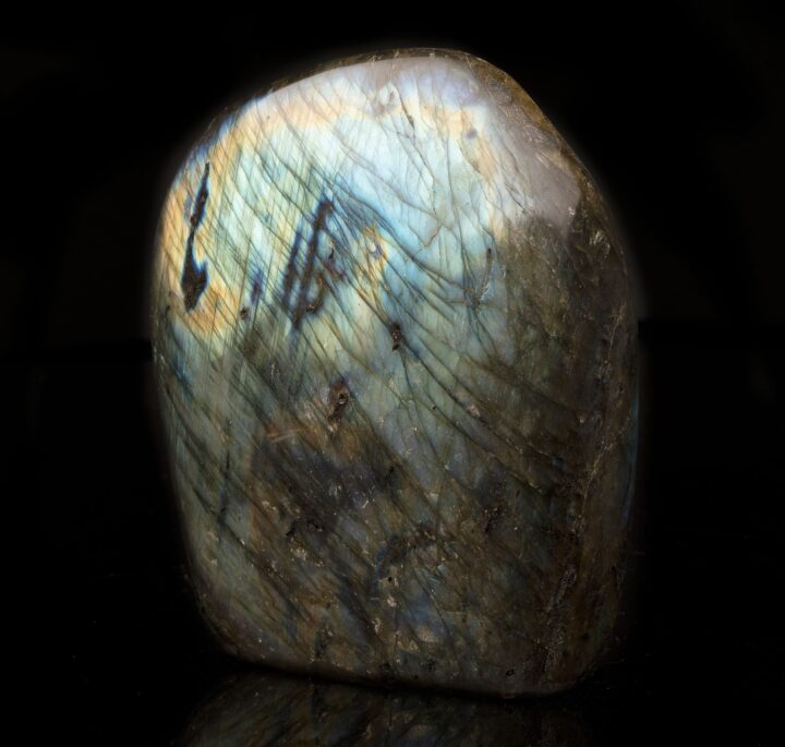 Labradorite Freeform // 3.76 Lb.