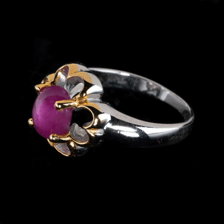 Ruby Clover Ring - Image 3