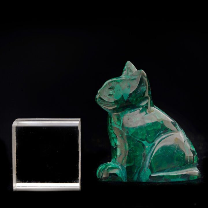 Hand-Carved Malachite Cat // 81.34 Grams - Image 4