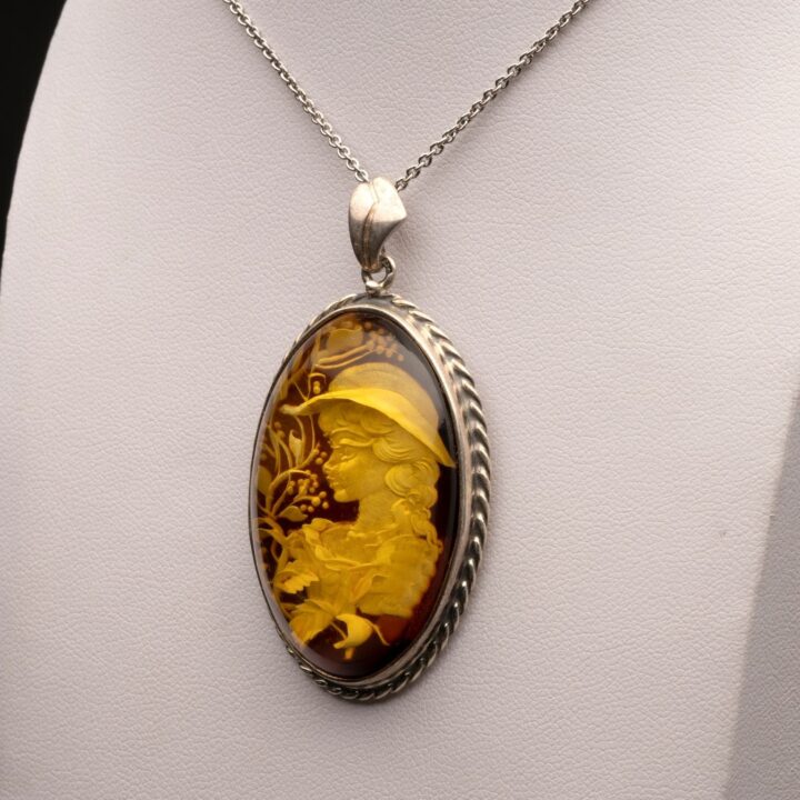 Amber Cameo Pendant - Image 2
