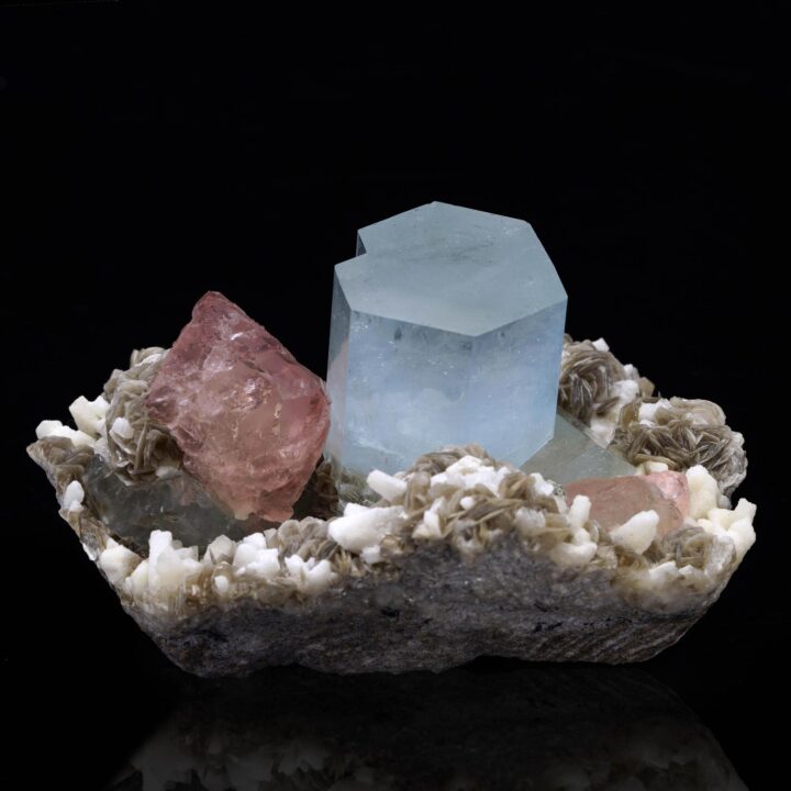 Aquamarine with Fluorite