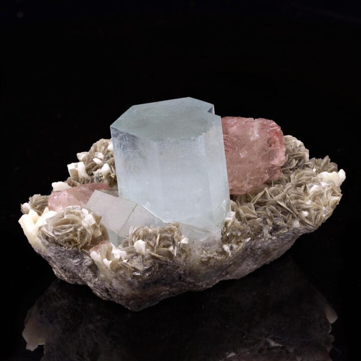 Aquamarine with Fluorite - Image 3