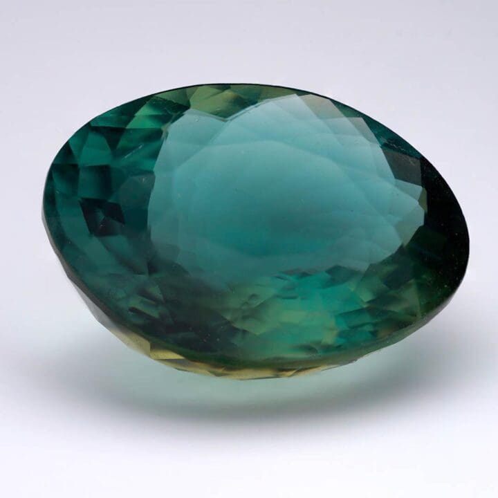 Certified 24.47 Carat Green Apatite Gemstone - Image 3