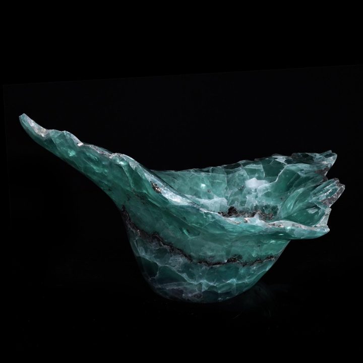 Hand-Carved Green Fluorite Freeform Bowl - Image 3