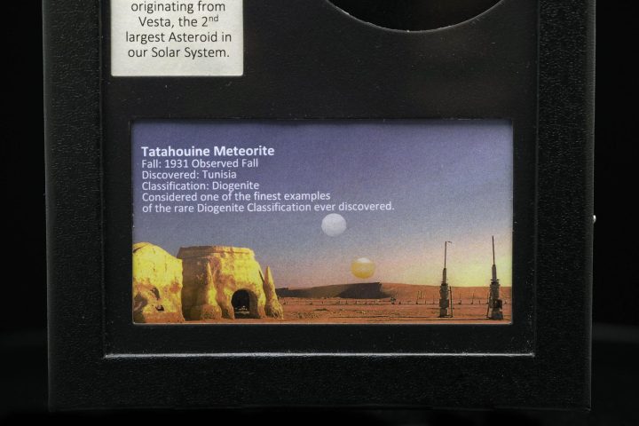 Tatahouine Meteorite in Collector’s Box – Rare Martian Relic from the Cosmos - Image 3