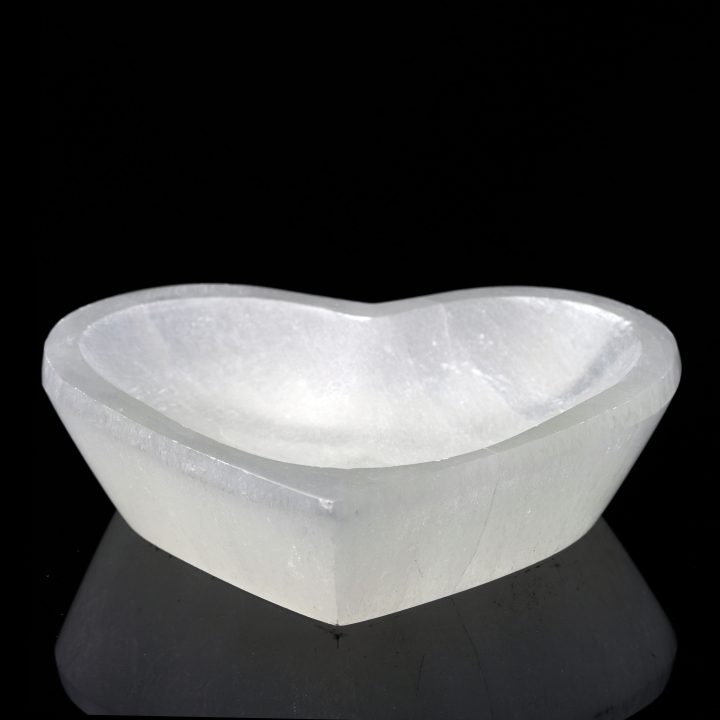 Hand‑Carved Heart‑Shaped Selenite Dish – Calming Natural Crystal
