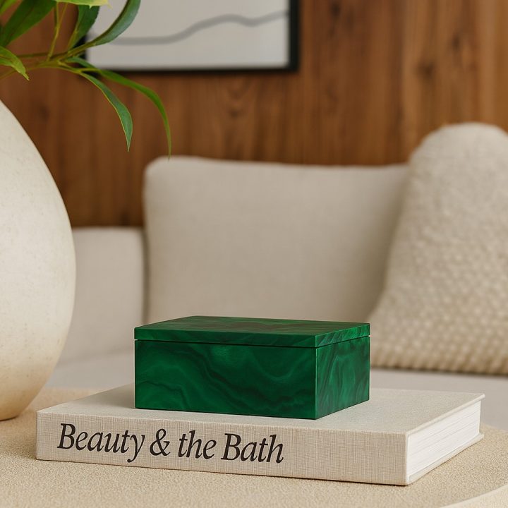 Hand‑Carved Malachite Box – Natural Stone Keepsake Storage