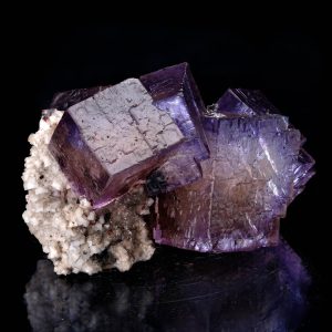 Fluorite cubes with Barite mineral association