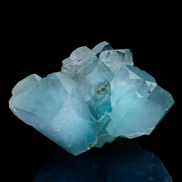 Intergrown Aquamarine crystals with Muscovite from Nagar, Pakistan