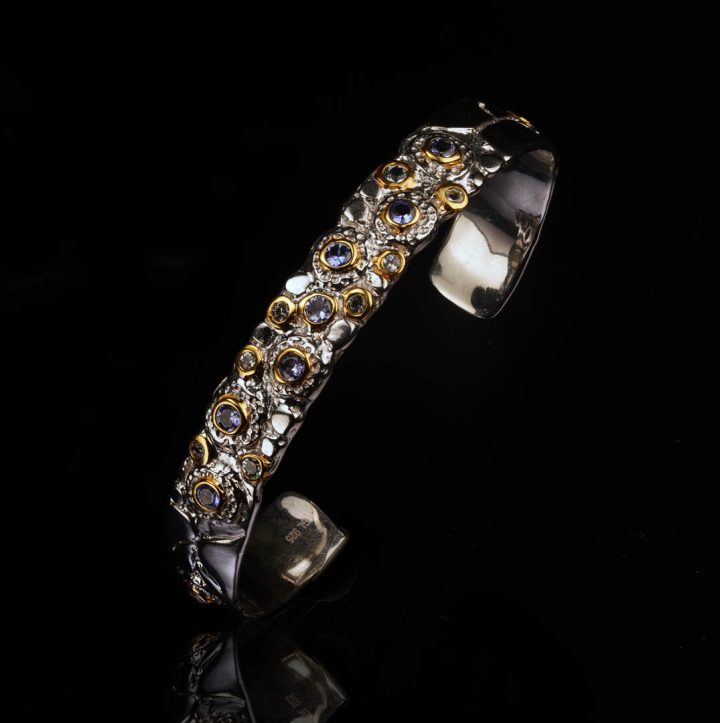 Handcrafted 925 silver bracelet with radiant-cut Tanzanite and Blue Topaz stones