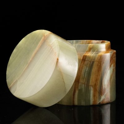 Round Banded Onyx Keepsake Box – Hand Carved Natural Stone