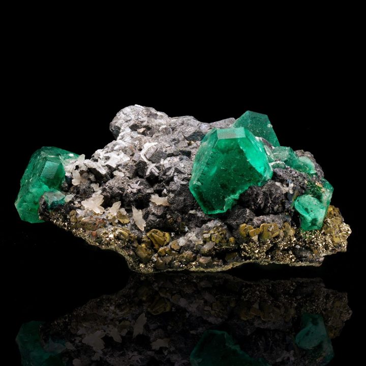 Museum‑Quality Fluorite on Galena and Pyrite Matrix from Peru – Collector Specimen