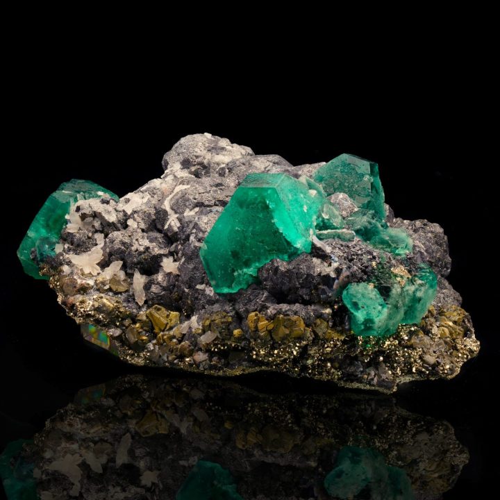 Museum‑Quality Fluorite on Galena and Pyrite Matrix from Peru – Collector Specimen