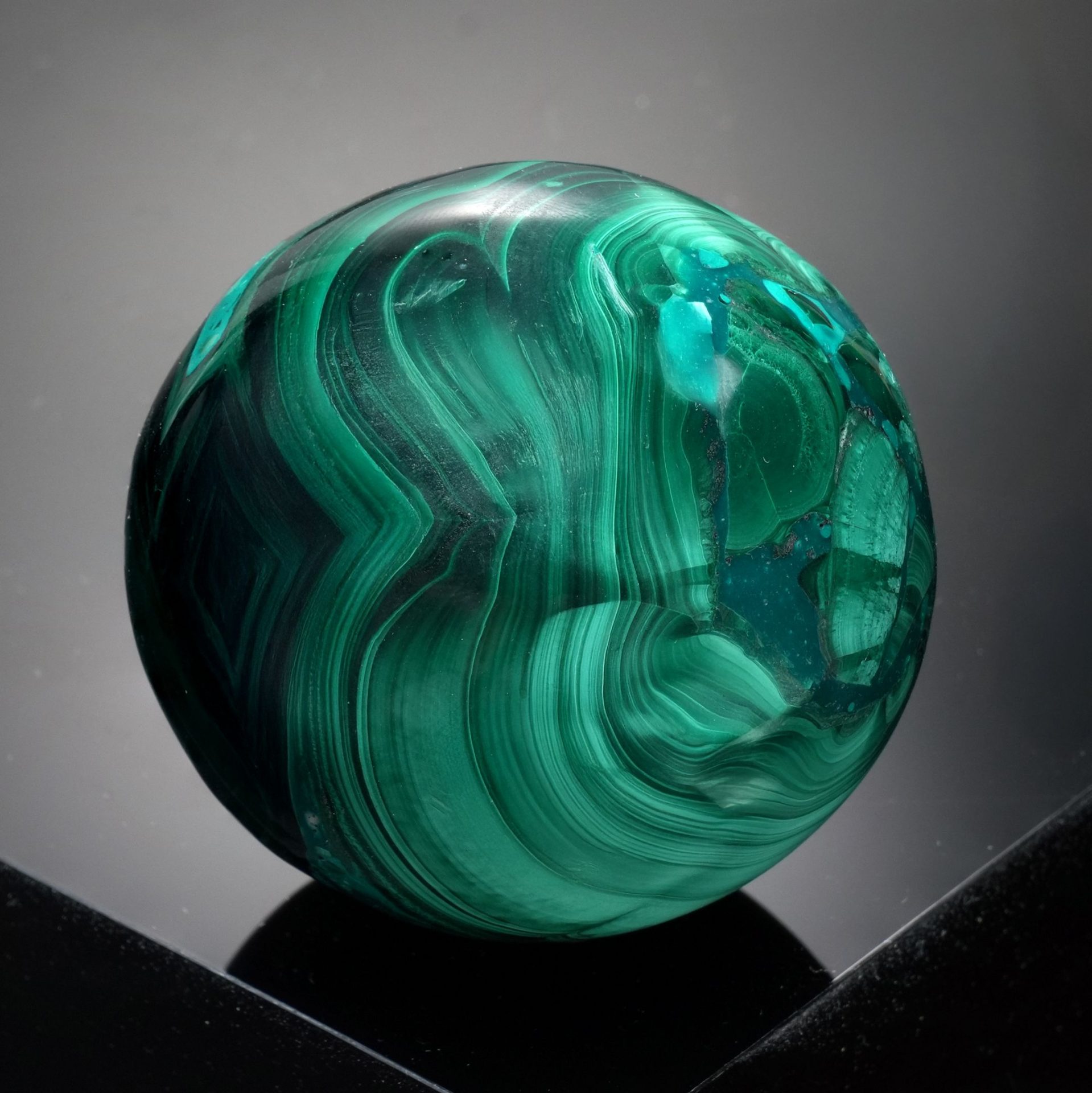 Hand Polished Genuine Malachite Sphere from the DRC – 1 lb